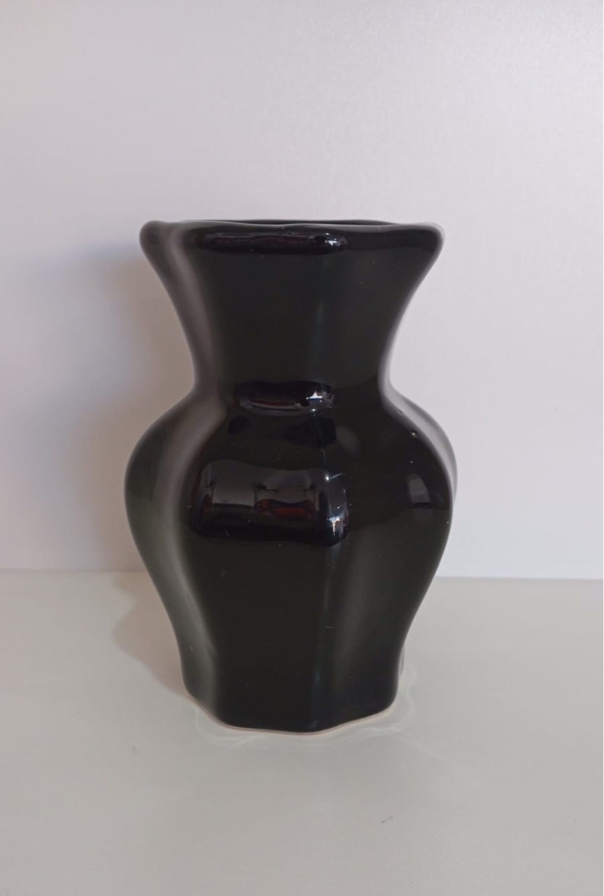 140- Vaso de Ceramica Detalhe Sextavado Preto 9 Cm Larg X 14 Cm Alt - Pp - PRIME DECOR RJ