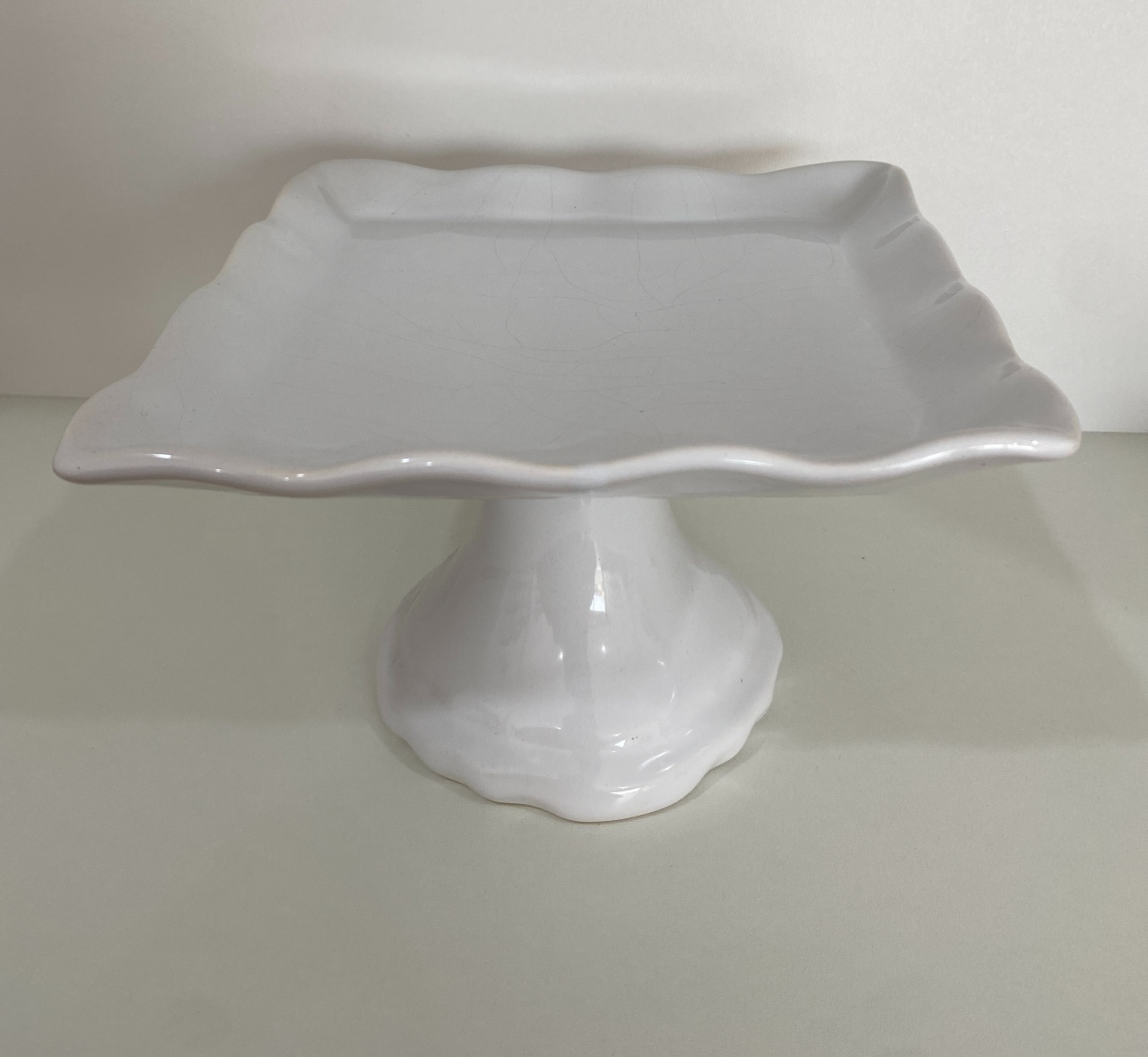 309- Bandeja Ceramica Quadrada Detalhe Onda C/ Apoio Branca  19 Cm Larg X 13 Cm Alt - M - PRIME DECOR RJ