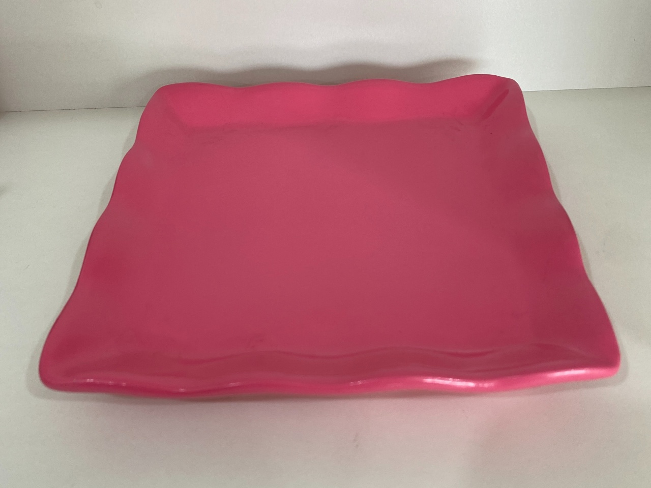 281- Bandeja de Ceramica Quadrada S/ Apoio Rosa Pink 19,5 Cm Larg X 3 Cm Alt - M - PRIME DECOR RJ
