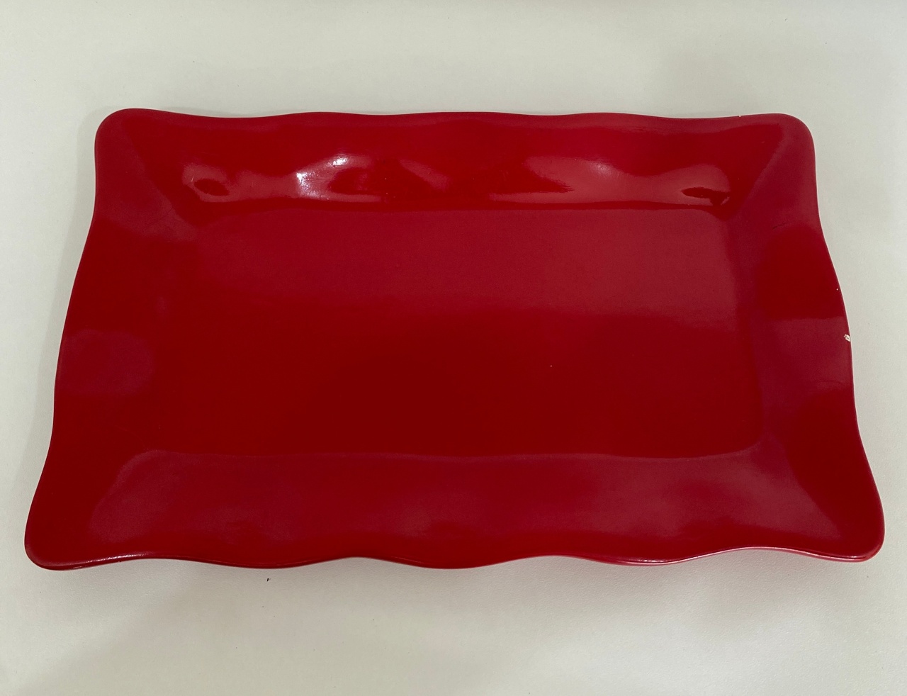321- Bandeja Ceramica Vermelho Carmin  Retangular  Ondulada 27 Cm Comp X 16 Cm Larg- Rasa - M  - PRIME DECOR RJ