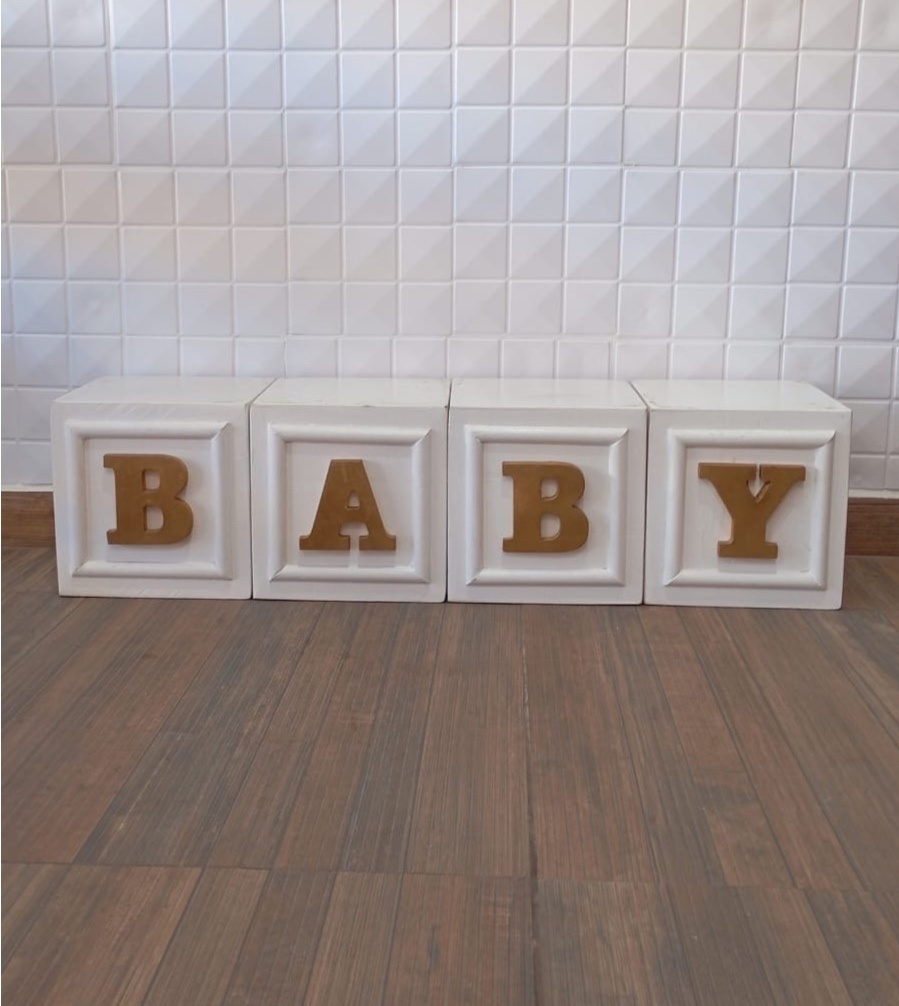 Cubo Baby de Madeira Enfeite de Chão 23 Cm X 92Cm Larg - PRIME DECOR RJ