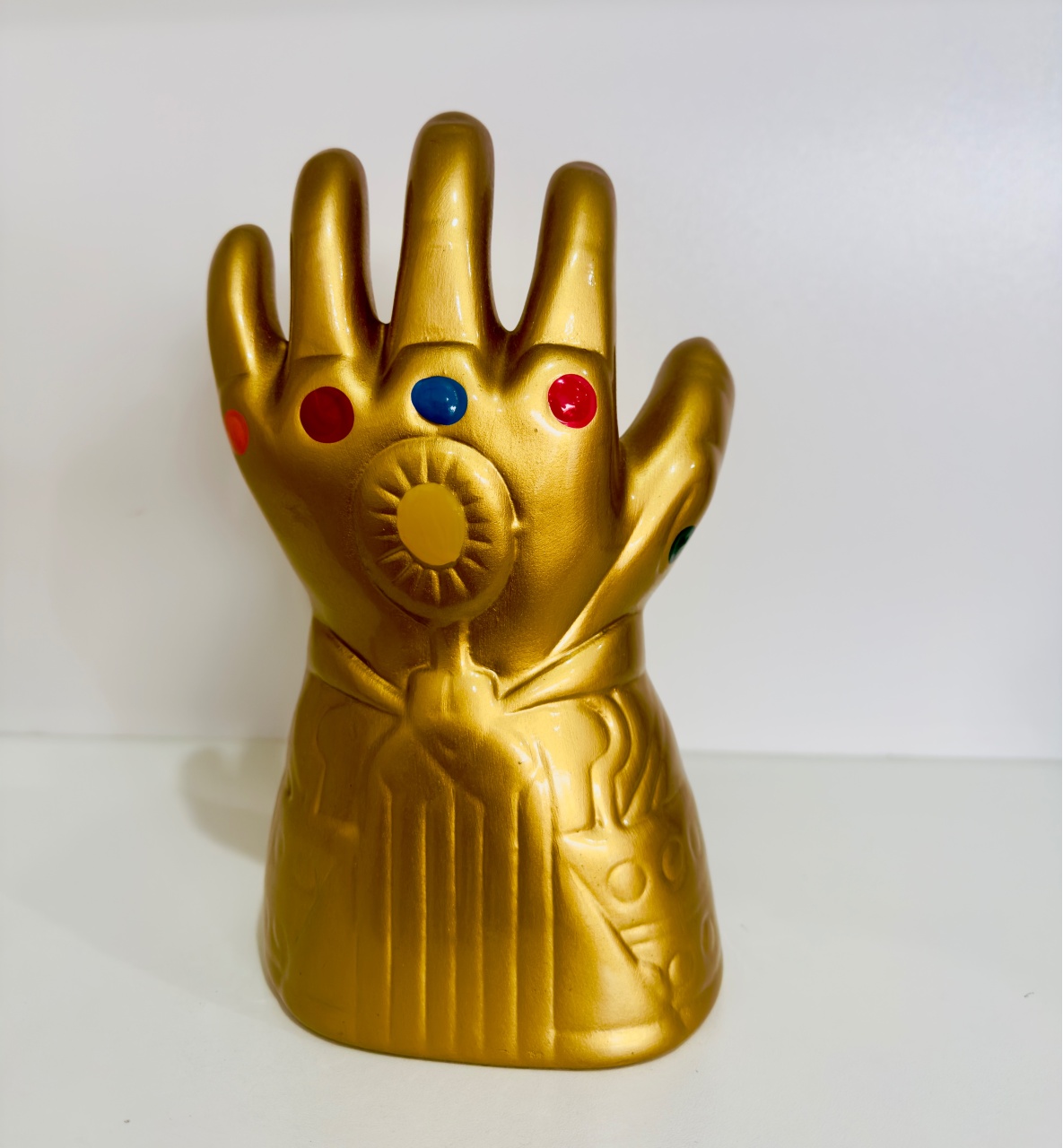 54- Manopla Do Infinito Dourado Ceramica "Thanos" 26 Cm - M - PRIME DECOR RJ