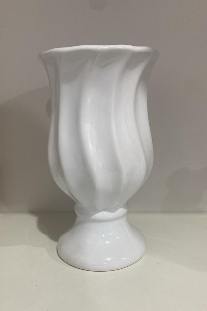 521- Vaso de Ceramica Detalhe Torcido Branco 12 Cm Larg X 21 Cm Alt - PRIME DECOR RJ