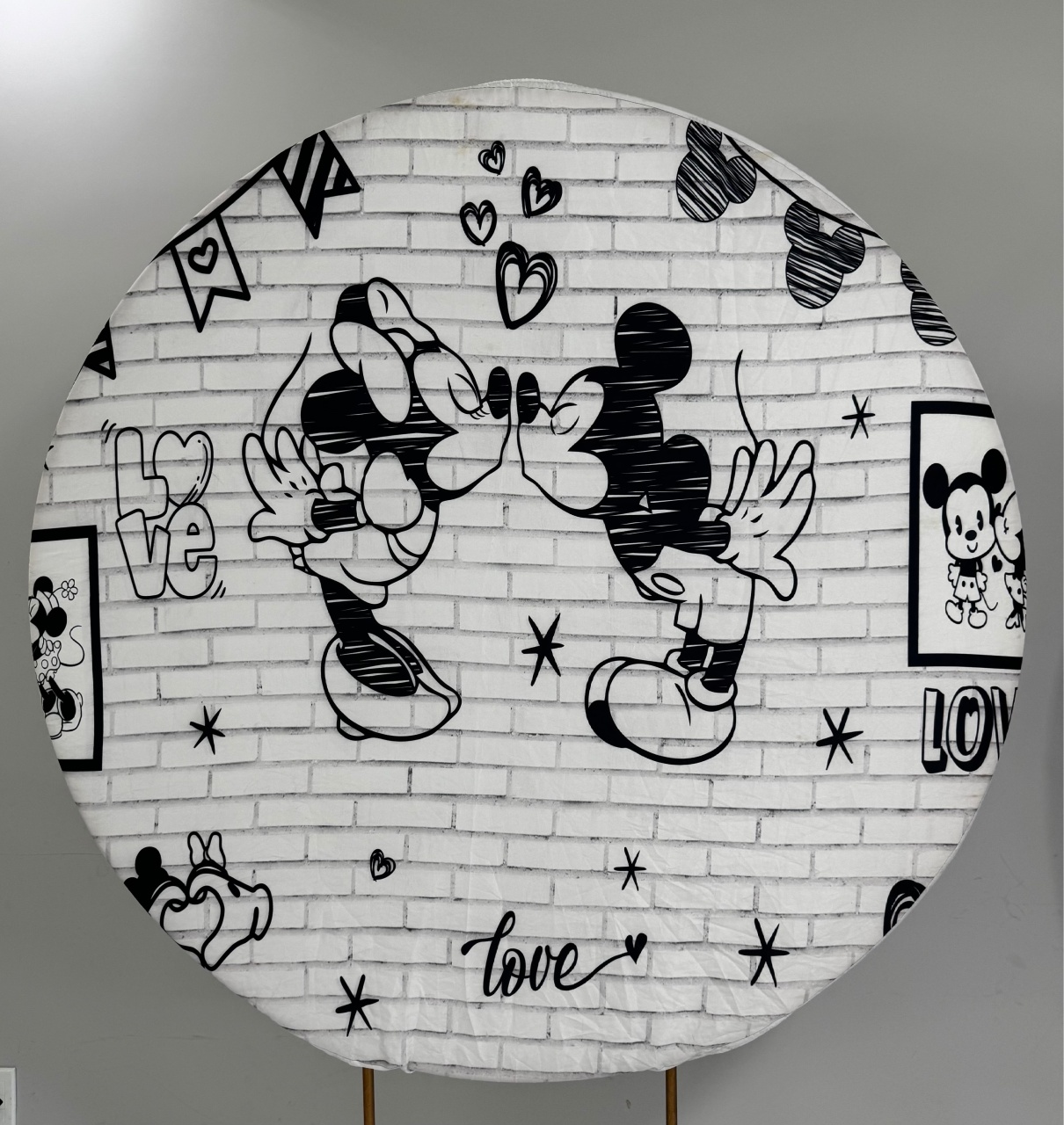 Painel - Mickey E Minnei Preto E Branco Redondo 1,30X130 - PRIME DECOR RJ