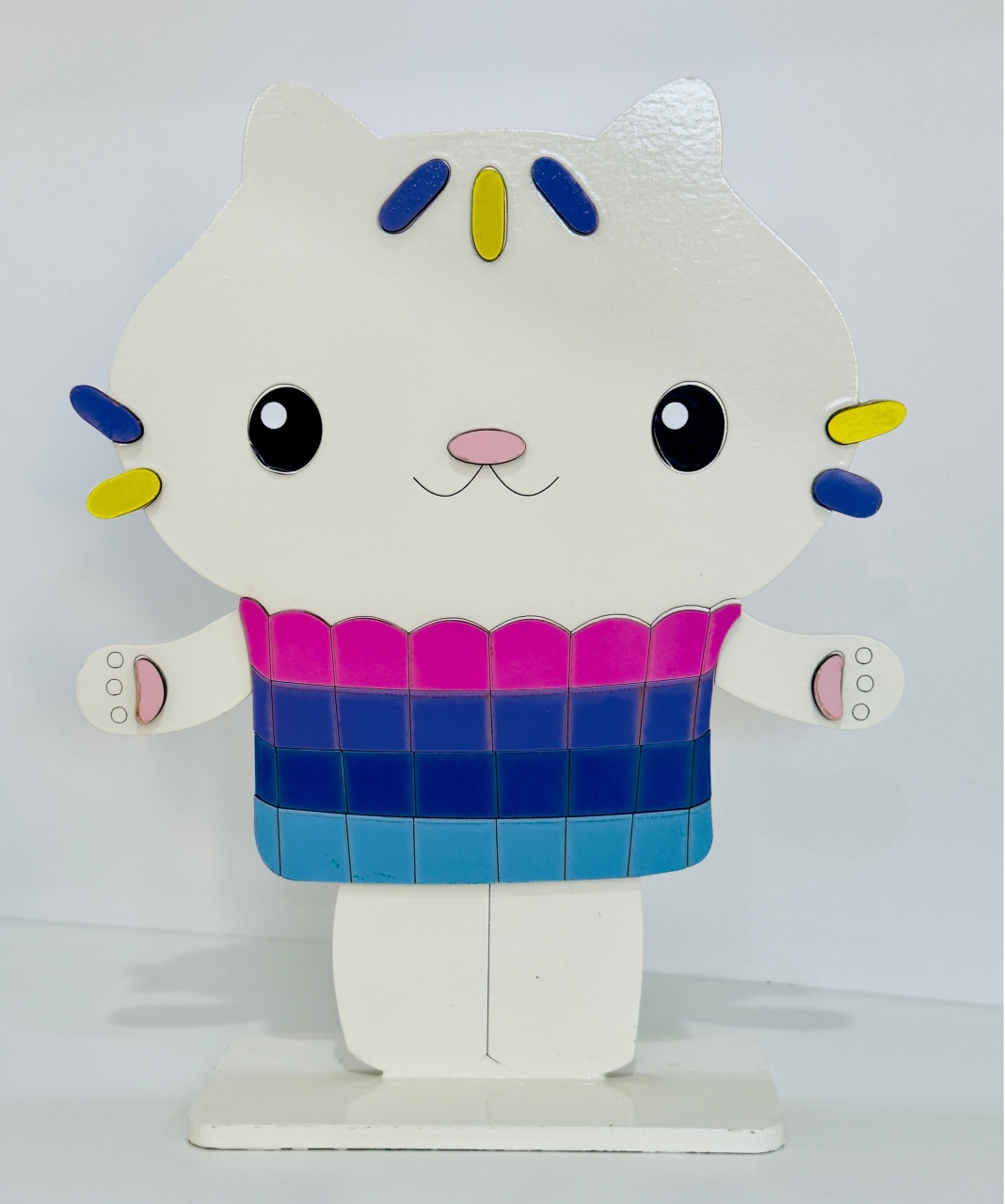 765- Gato Cakey Hey Gabby Enfeite de Madeira 22 Cm Larg X 28 Cm Alt - M - PRIME DECOR RJ