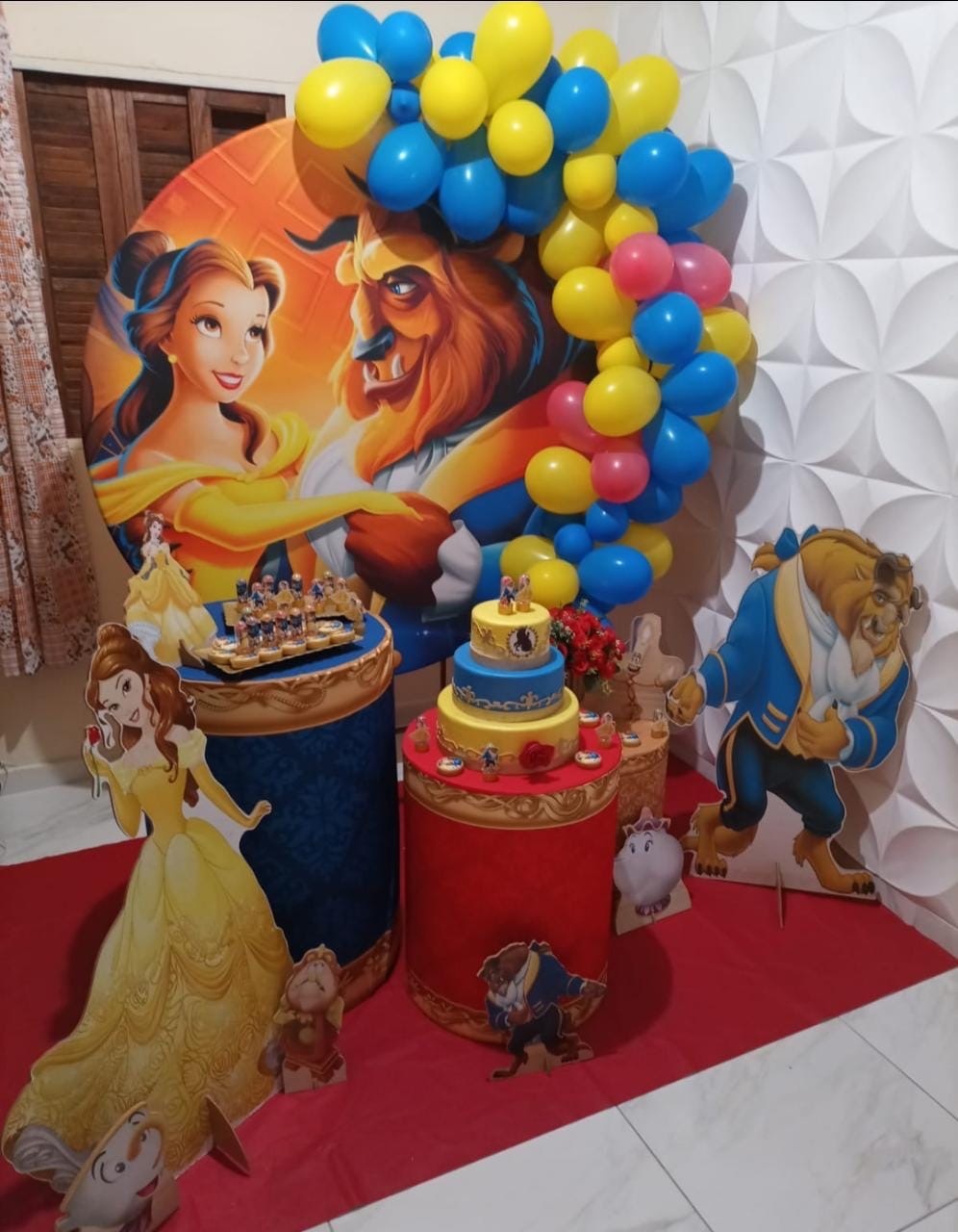Bela E A Fera  - Art's Camila's Decorações 