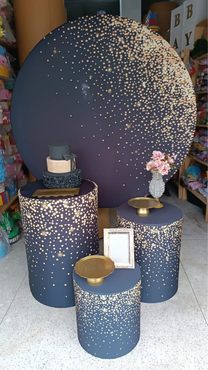 Brilho Preto E Dourado  - Art's Camila's Decorações 
