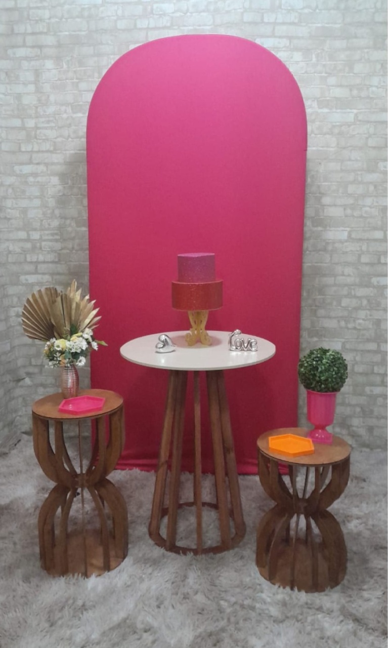Composê Pink & Laranja Ampulheta/Cone🩷🧡 - Up Festas 