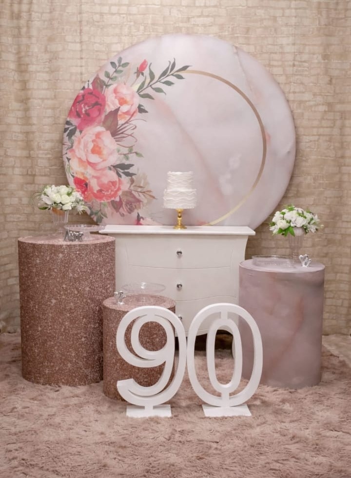 Floral Pérola Kit Prata Luxo + Número - Up Festas 
