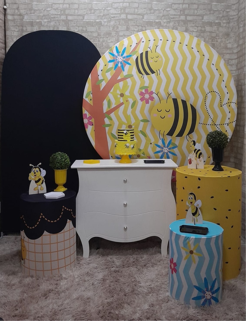 Abelhinha Kit Ouro  - Up Festas 
