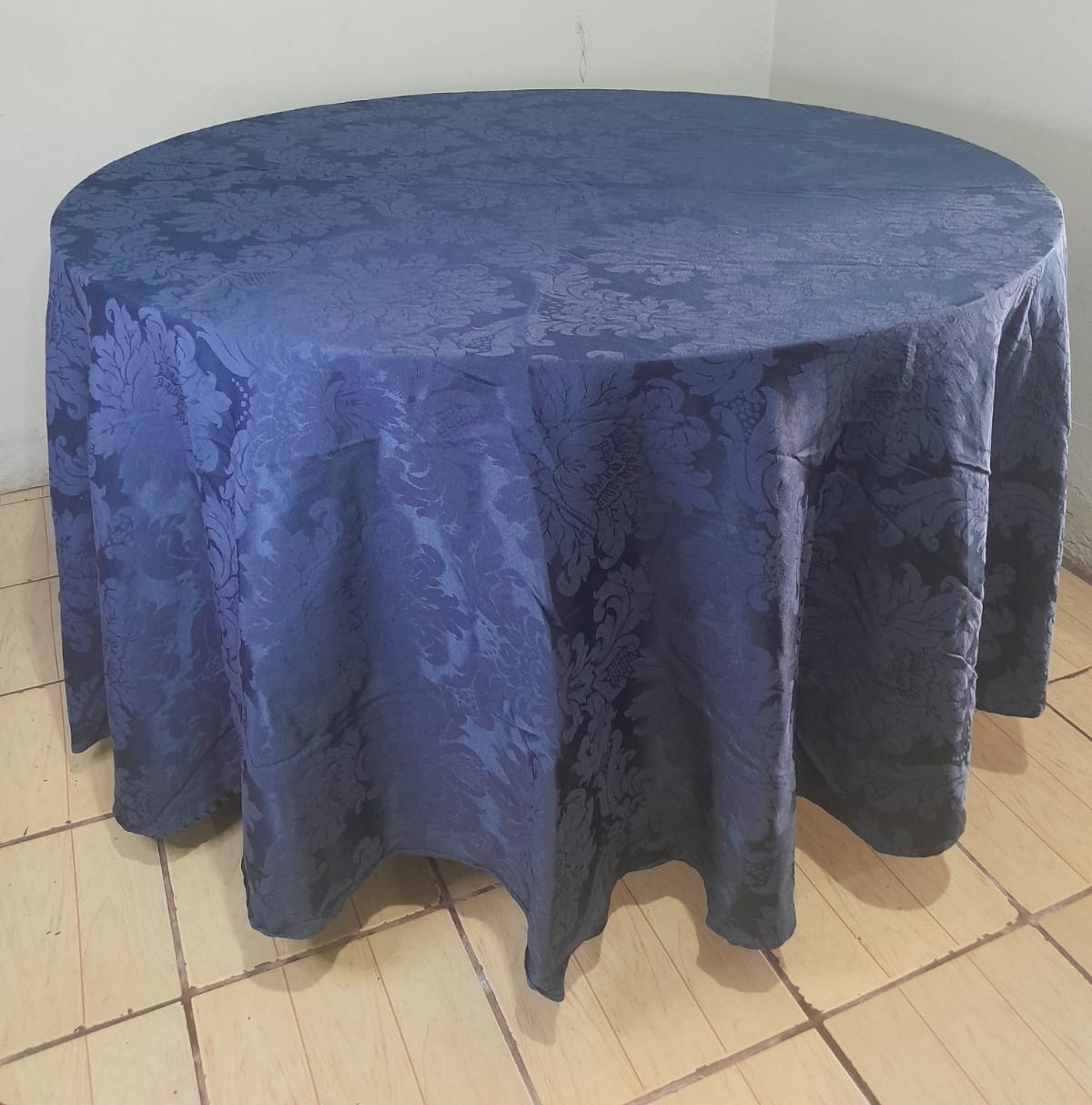 Toalha Redonda Azul Escuro Jacquard 2,80Metros - FranciS Decorações