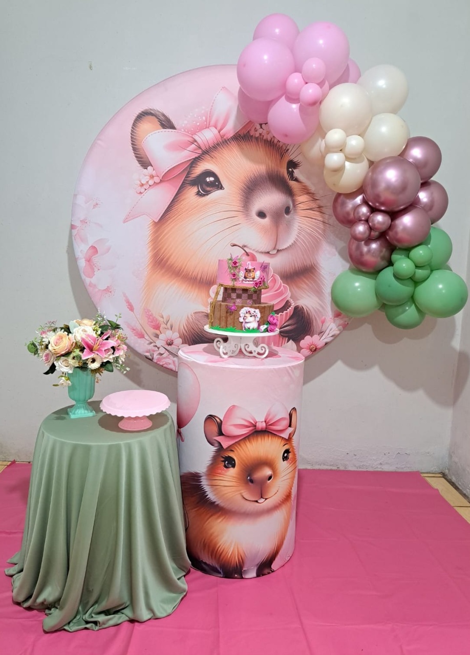 Capivara Rosa 05 - FranciS Decorações