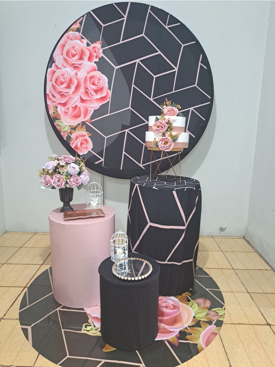 Preto Com Rosas 03 - FranciS Decorações