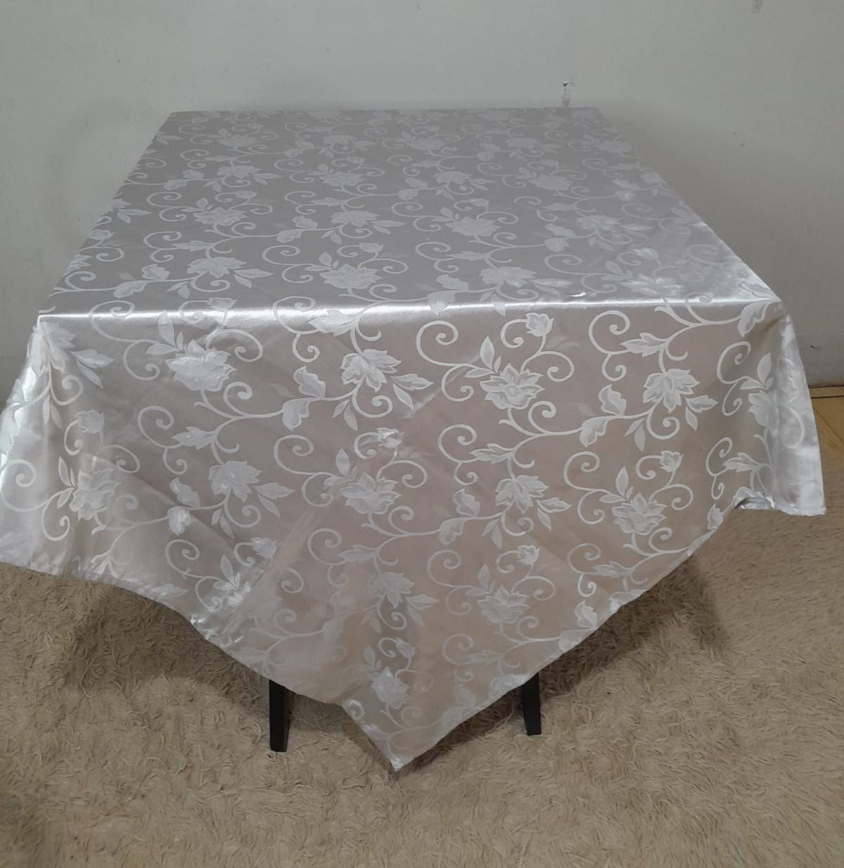 Toalha Prata Jacquard 1,5X1,5 - FranciS Decorações