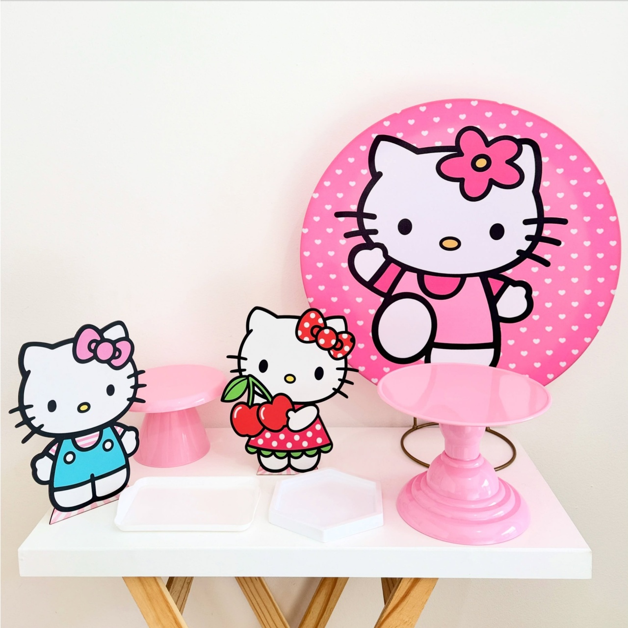 Kit Mesa Hello Kitty - Coloriradecoracoes