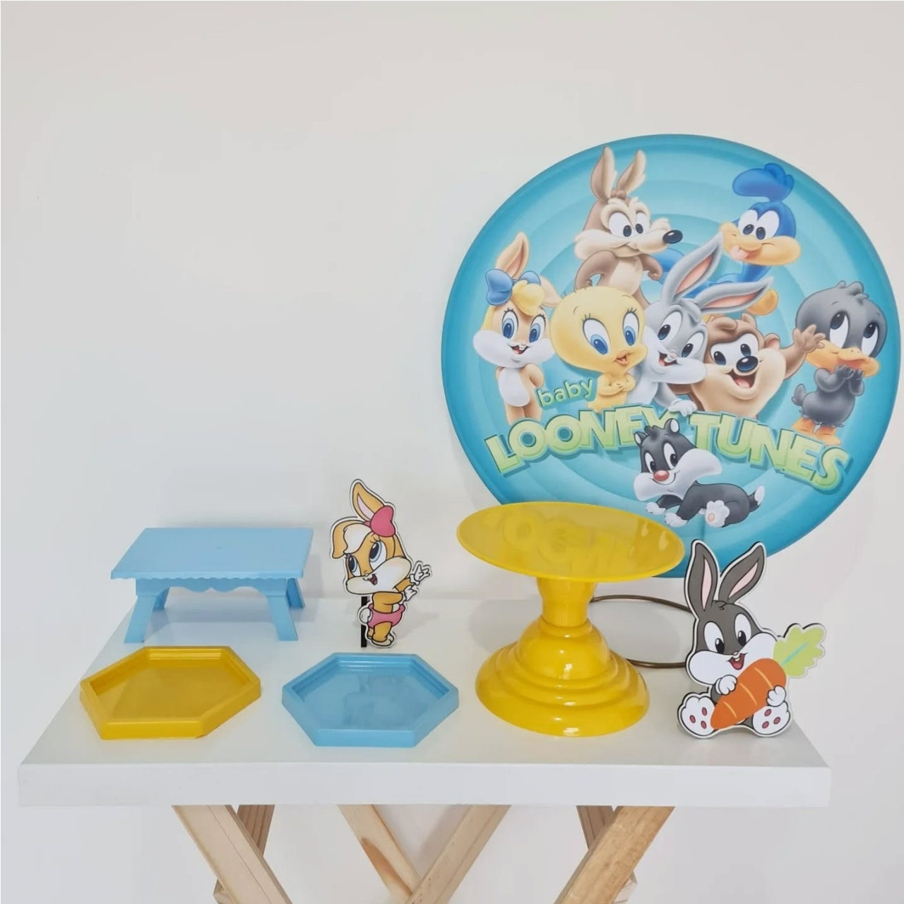 Kit Mesa Looney Tunes - Coloriradecoracoes
