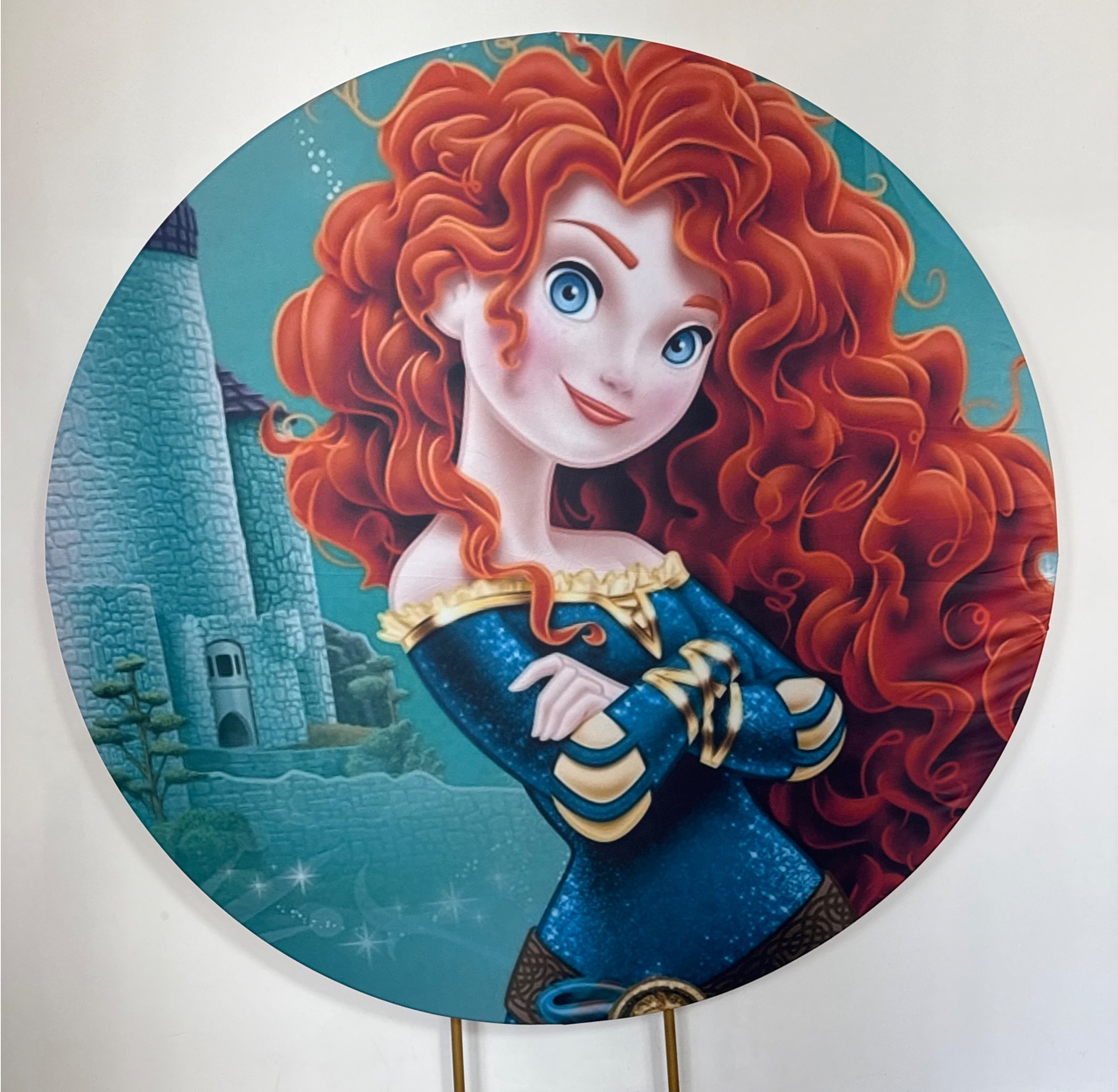 Painel Redondo - Merida/Valente  - Doces Festas Decorações e Pegue e Monte