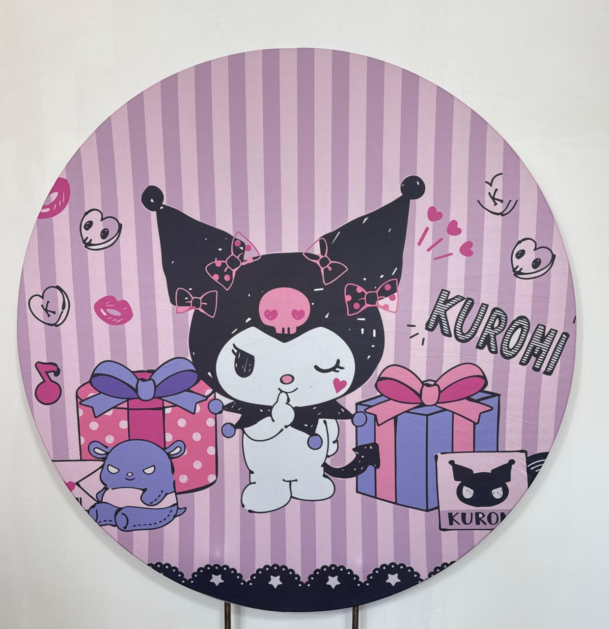 Painel Redondo - Hello Kitty 3 Kuromi - Doces Festas Decorações e Pegue e Monte