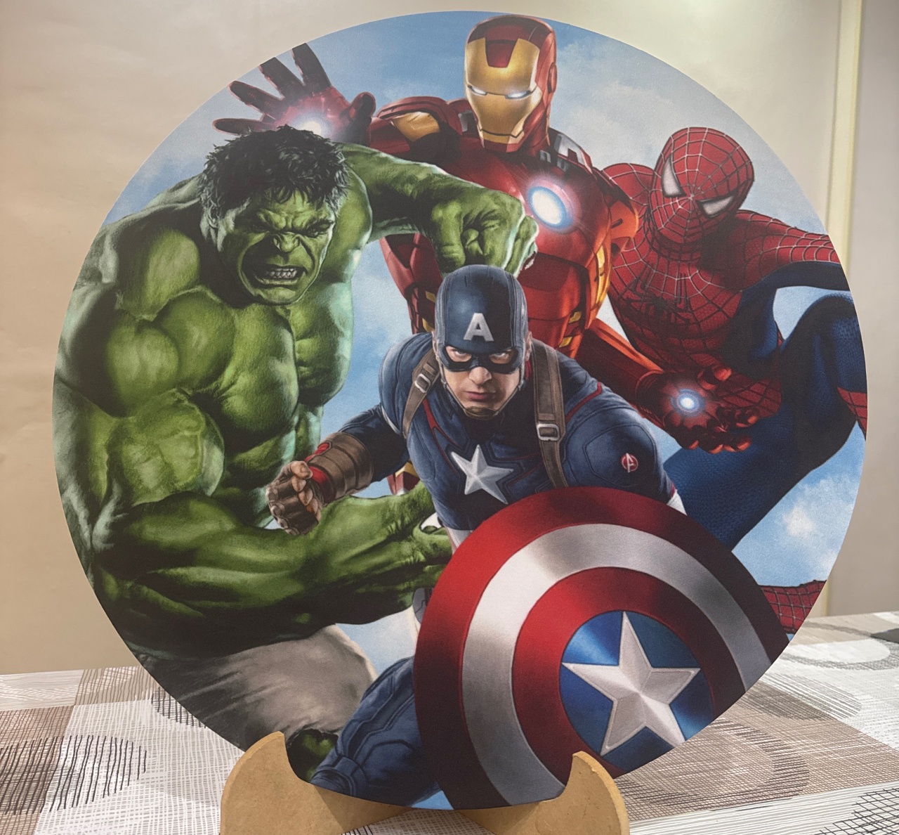 Mini Painel Vingadores  - Doces Festas Decorações e Pegue e Monte