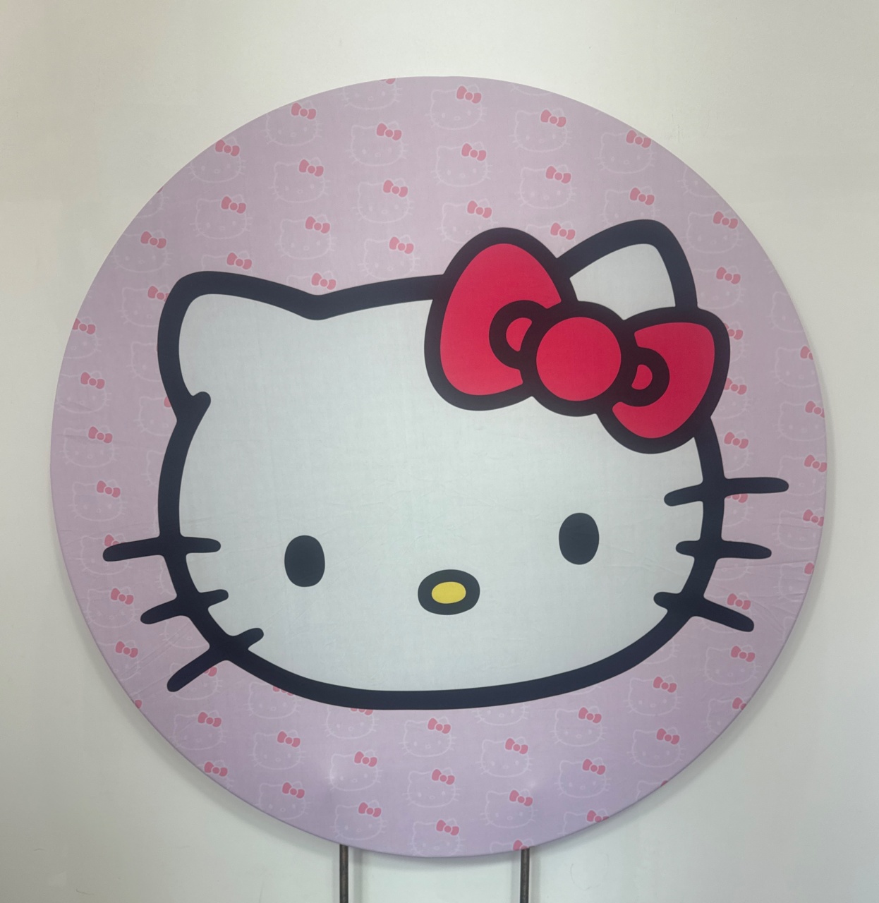Painel Redondo - Hello Kitty 1 - Doces Festas Decorações e Pegue e Monte