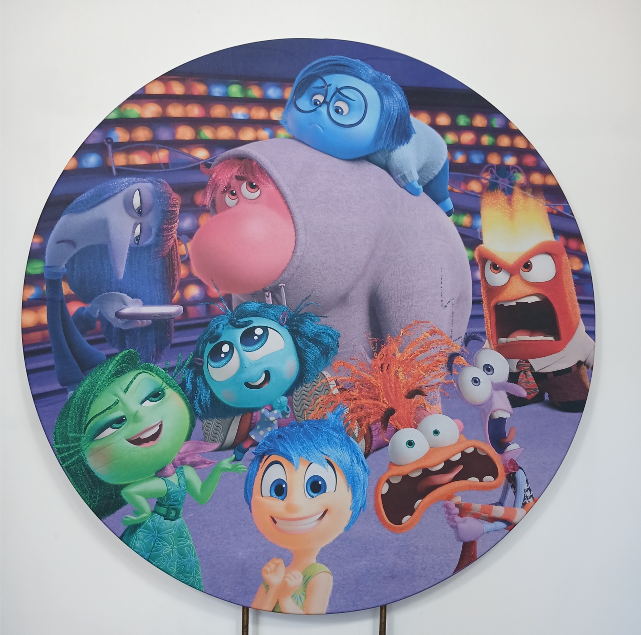 Painel Redondo - Divertidamente 1 - Doces Festas Decorações e Pegue e Monte