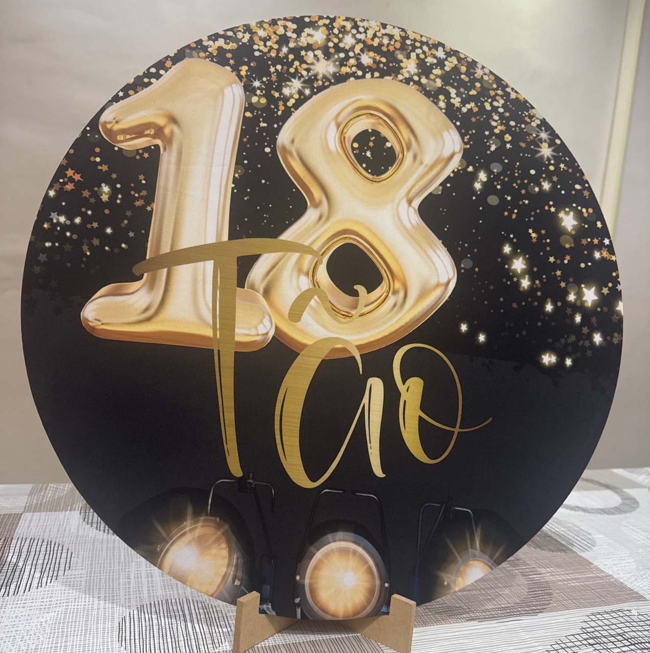 Mini Painel 18Tão - Doces Festas Decorações e Pegue e Monte