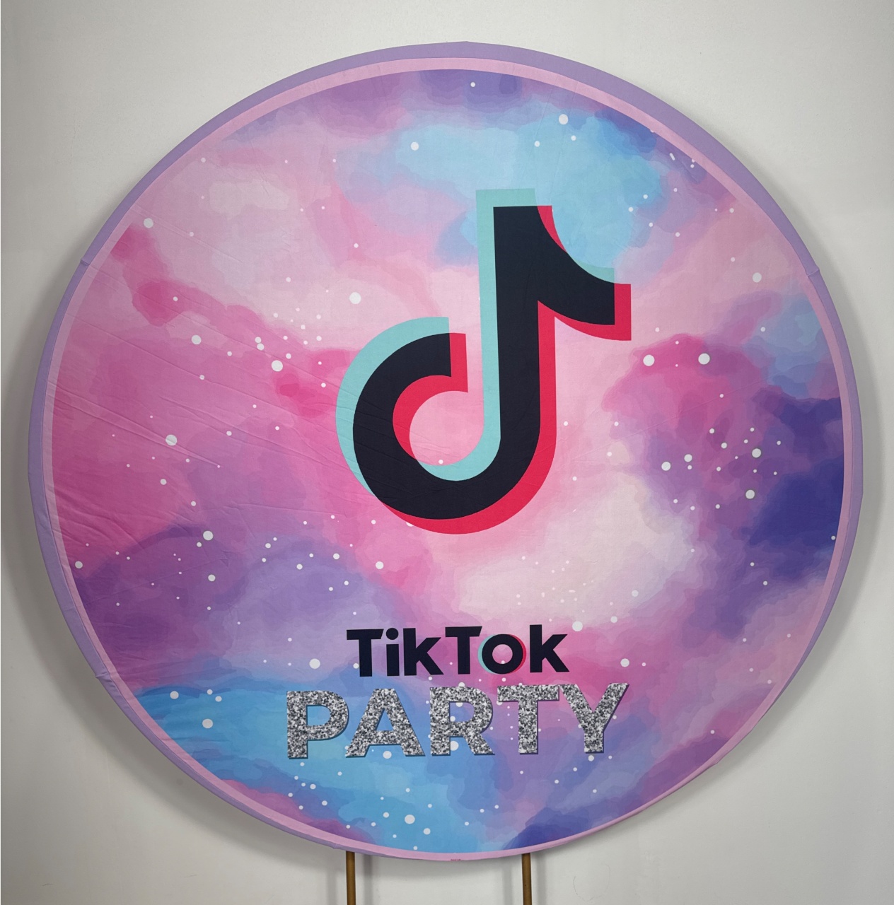 Painel Redondo - Tiktok 3 - Doces Festas Decorações e Pegue e Monte