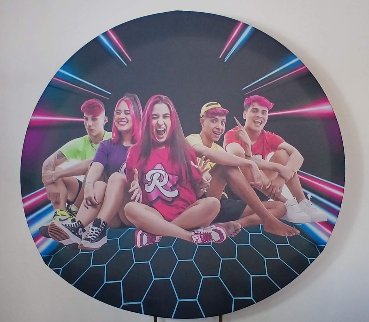 Painel Redondo - Emily Vick 2/Os Rosas 2 - Doces Festas Decorações e Pegue e Monte