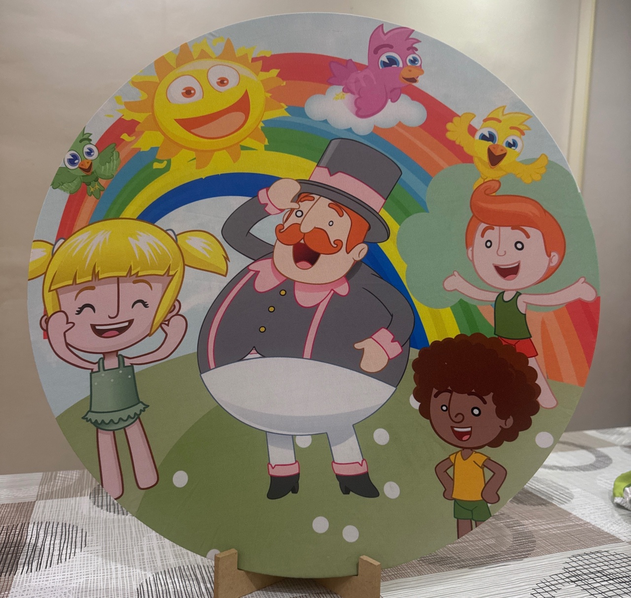 Mini Painel Mundo Bitta - Doces Festas Decorações e Pegue e Monte