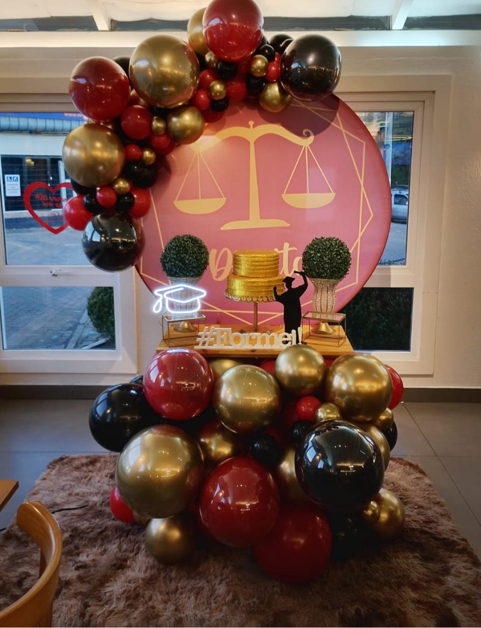 Formatura Montagem E Desmontagem Com Arco de Balões 2 - Bn Decorações 