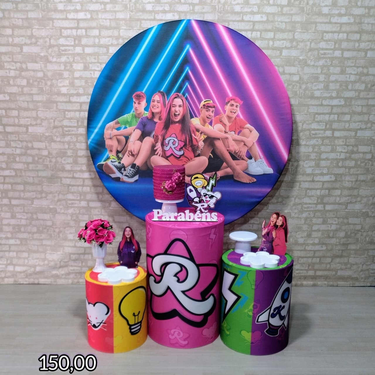 Emilly Vick - Turma dos Rosas Modelo 3 (Encanto) 1 *    - Bn Decorações 