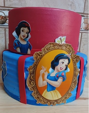 Bolo Branca de Neve 2 Andares  - lihfestasecia