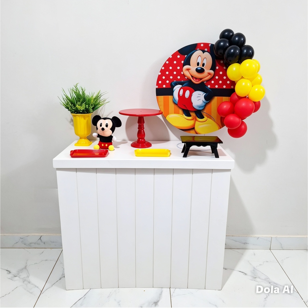 Mini Kit de Mesa Com Cômoda Mickey 02 - Balo Mais Festas Pegue E Monte