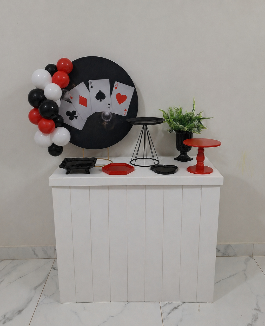Mini Kit Cartas Baralho Com Mesa Cômoda  - Balo Mais Festas Pegue E Monte