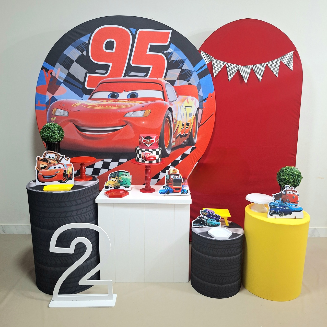 Carros Mcqueen Excepcional  - Balo Mais Festas Pegue E Monte