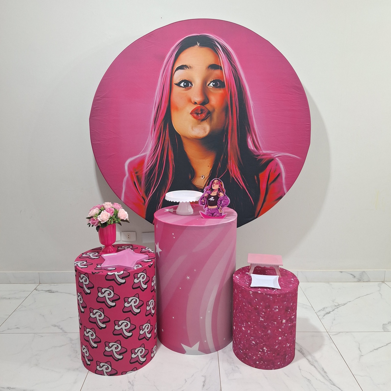 Emilly Vick Promocional - Balo Mais Festas Pegue E Monte