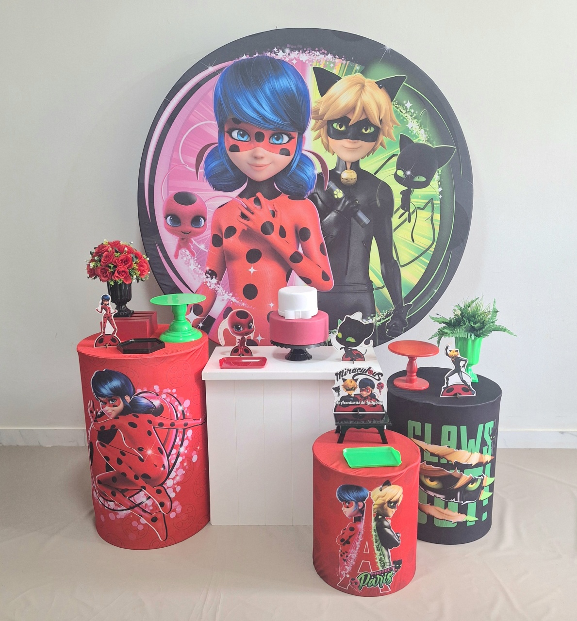 Miraculous Especial - Balo Mais Festas Pegue E Monte
