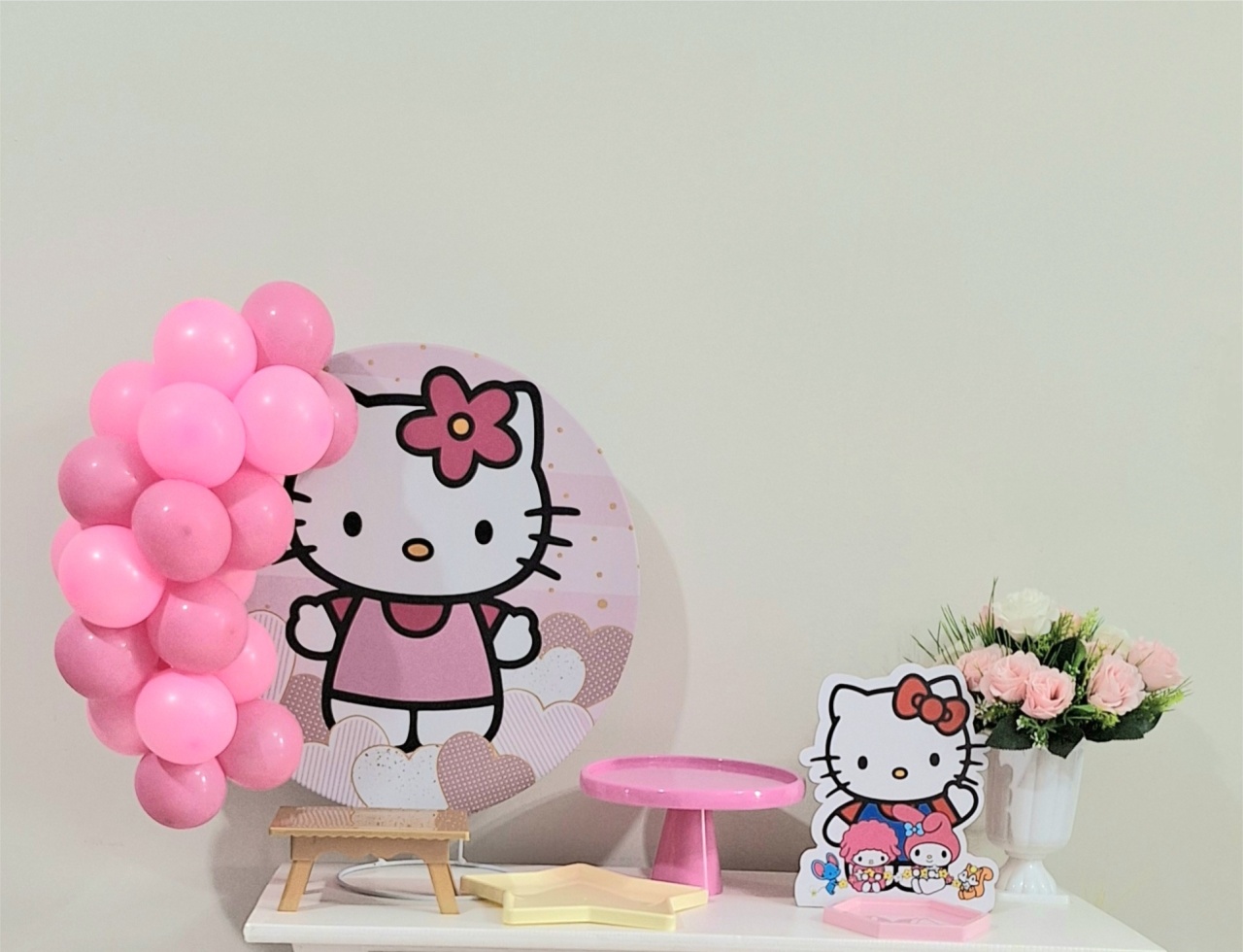 Mini Kit Peças de Mesa Hello Kitty - Balo Mais Festas Pegue E Monte