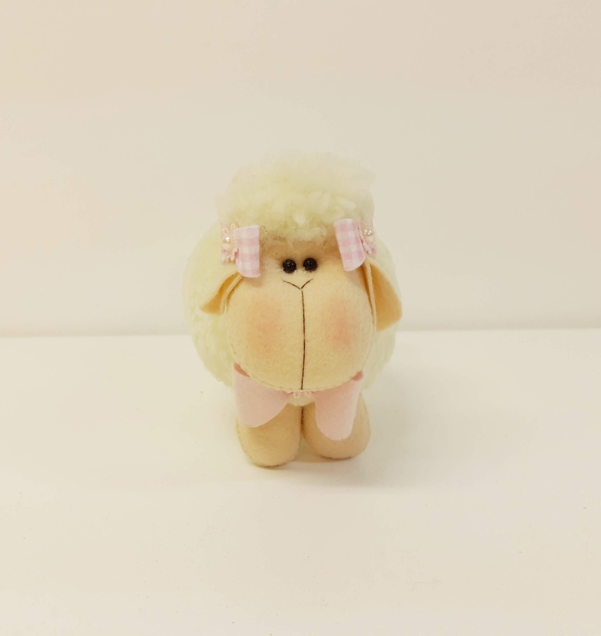 Mini Ovelha Rosa (Chá Revelação)   - Saroka Locacção