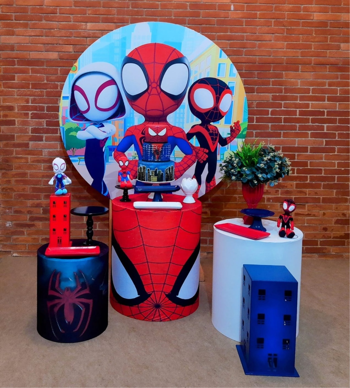 Kit Prata Plus Spidey E Seus Amigos ( Homem Aranha  - Saroka Locacção