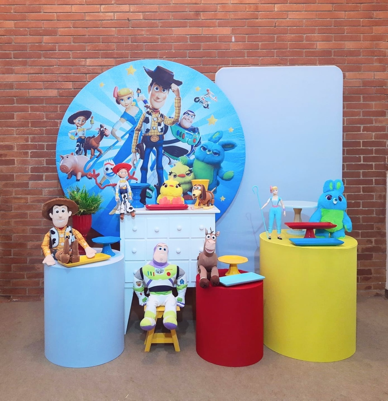 Kit Ouro Plus Toy Story  - Saroka Locacção