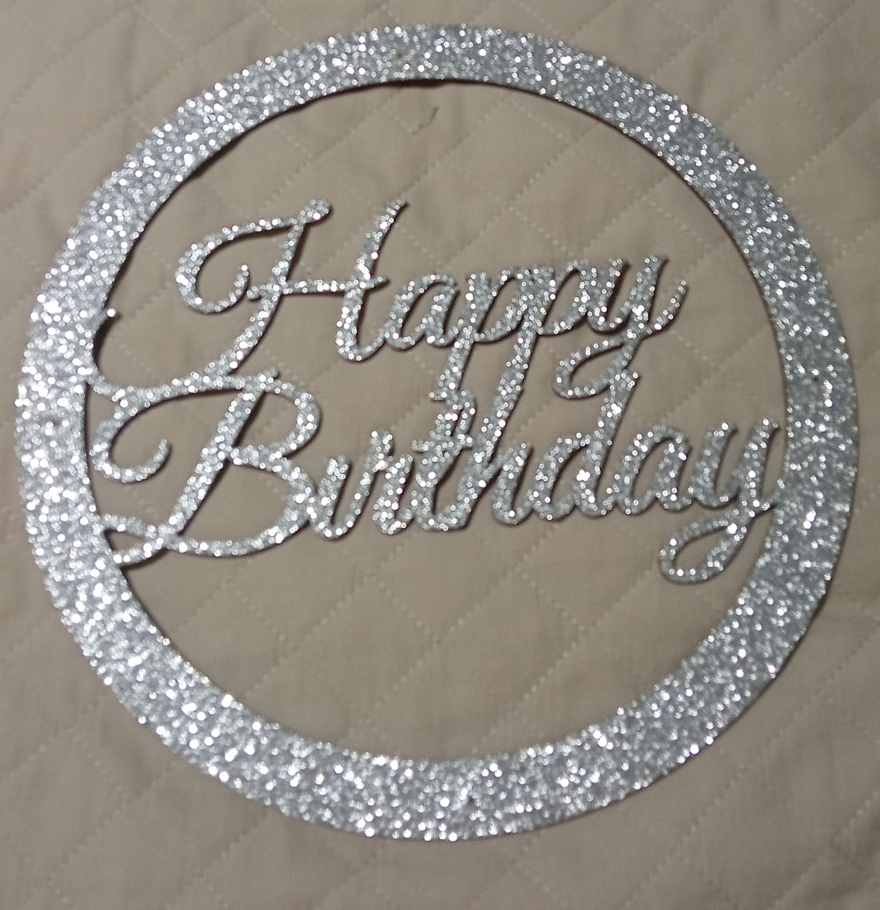 Placa Happy Birtday Redonda Prata - M&M Pegue e Monte 