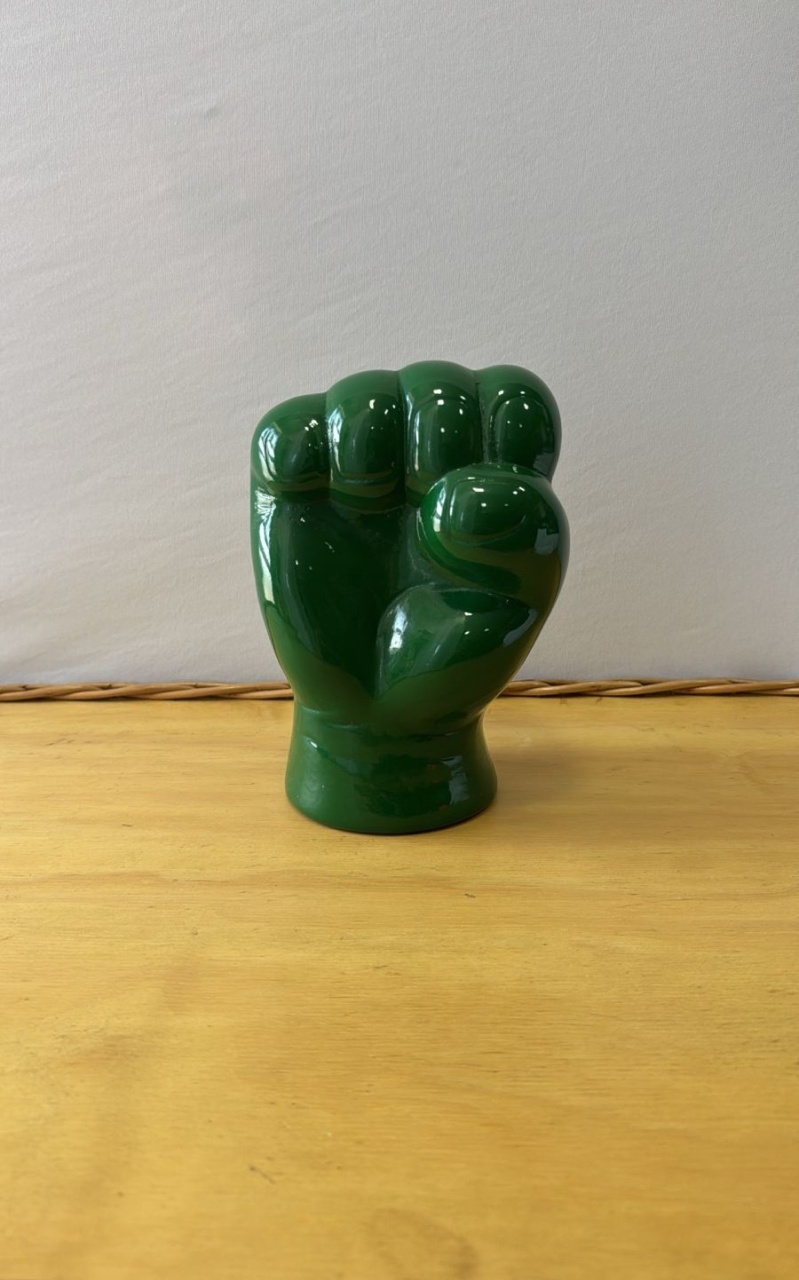 Mão Do Hulk - Mabelly Festas