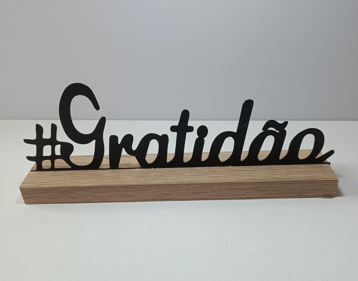 Palavra Gratidão Preto - Mabelly Festas