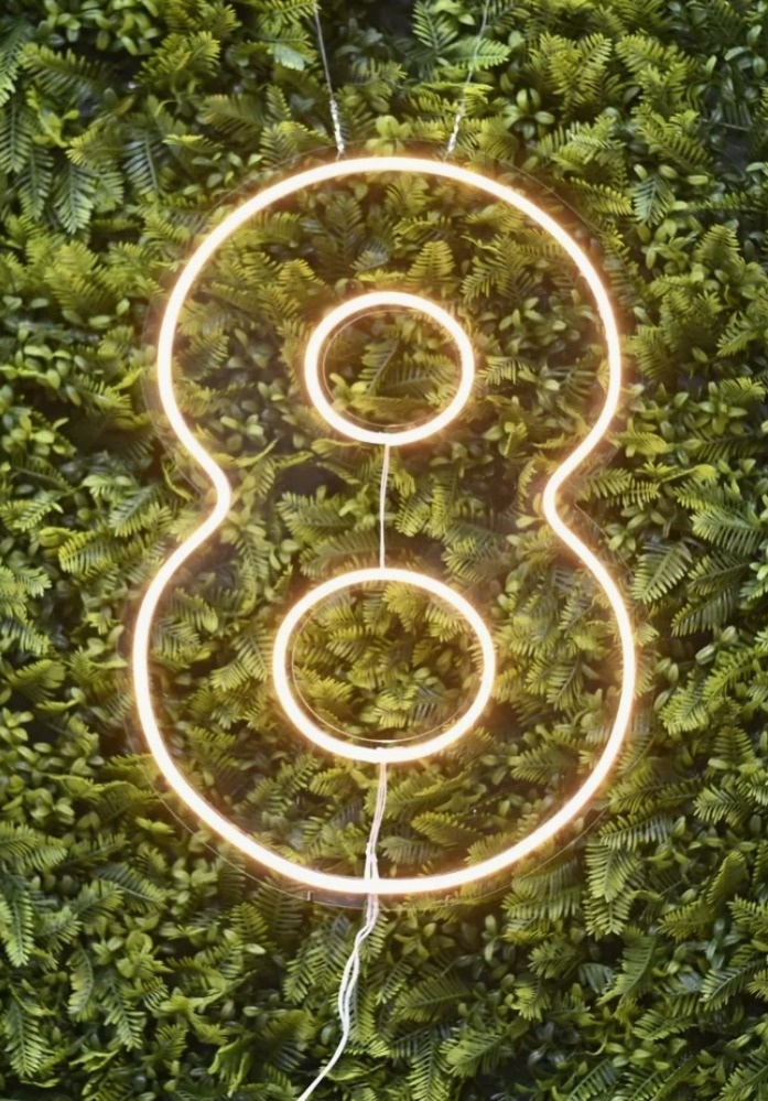Numeral 8 de Led  - Mabelly Festas