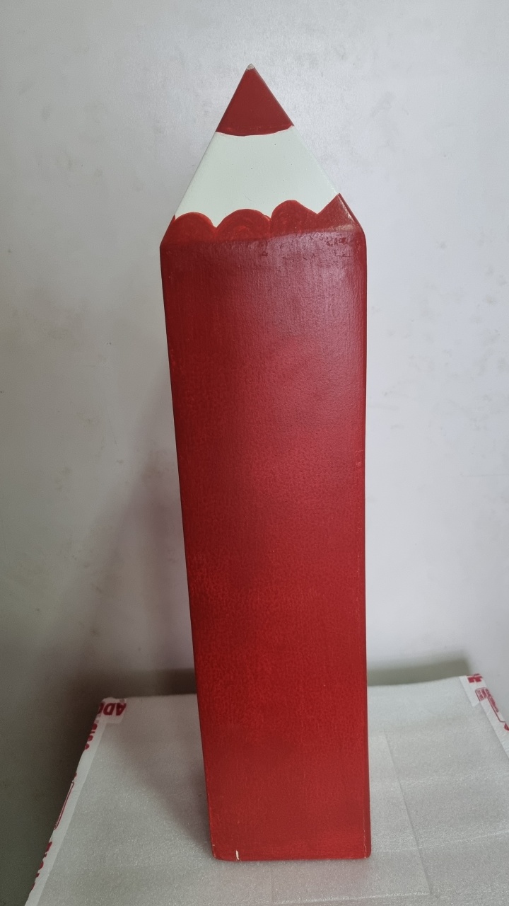 Lápis Vermelho  - Mabelly Festas
