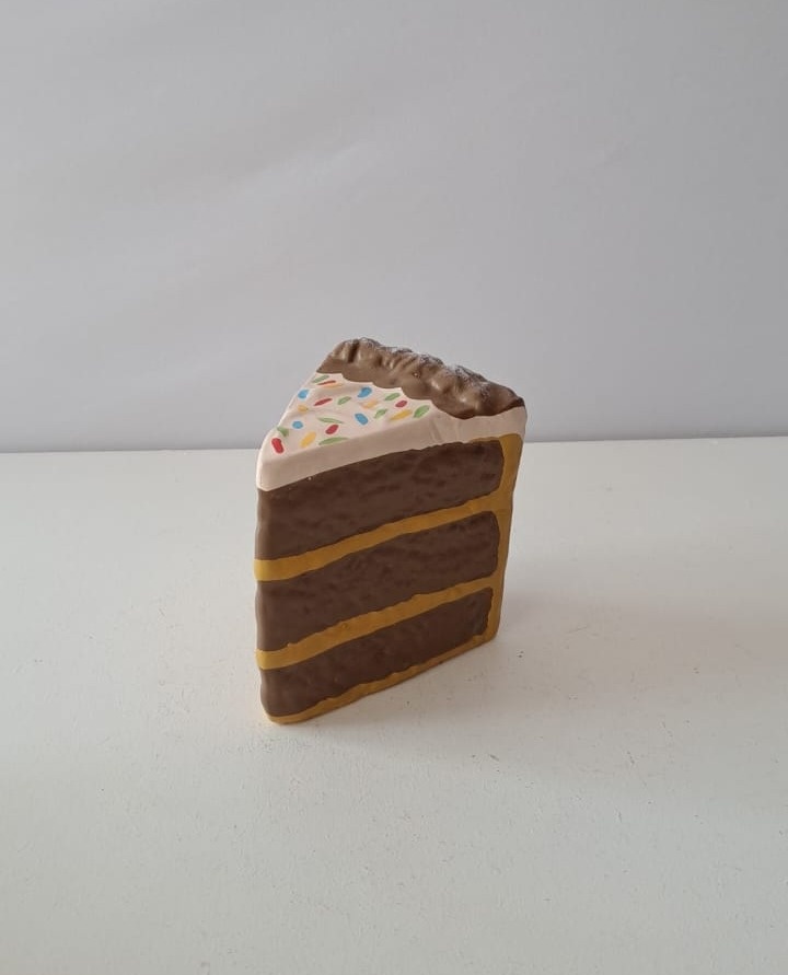 Fatia  Bolo de Chocolate  Doceria  - Mabelly Festas