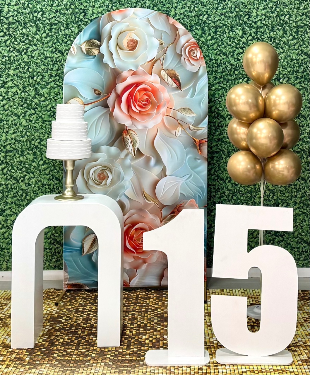 Floral Com Painel Romano - SofistiqueDecor