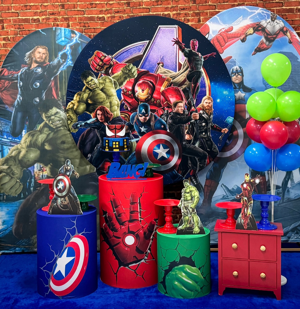 Vingadores Com 2 Painéis Laterais Romanos - SofistiqueDecor
