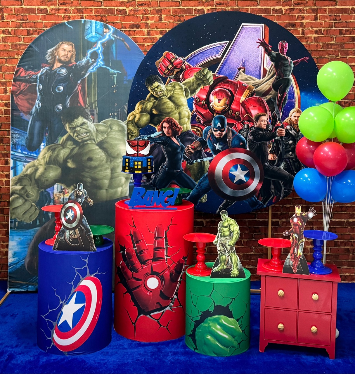 Vingadores Com Painel Lateral Romano - SofistiqueDecor